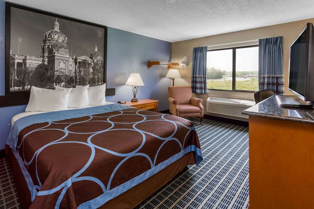 Super 8 by Wyndham Iowa City Coralville - photo 11