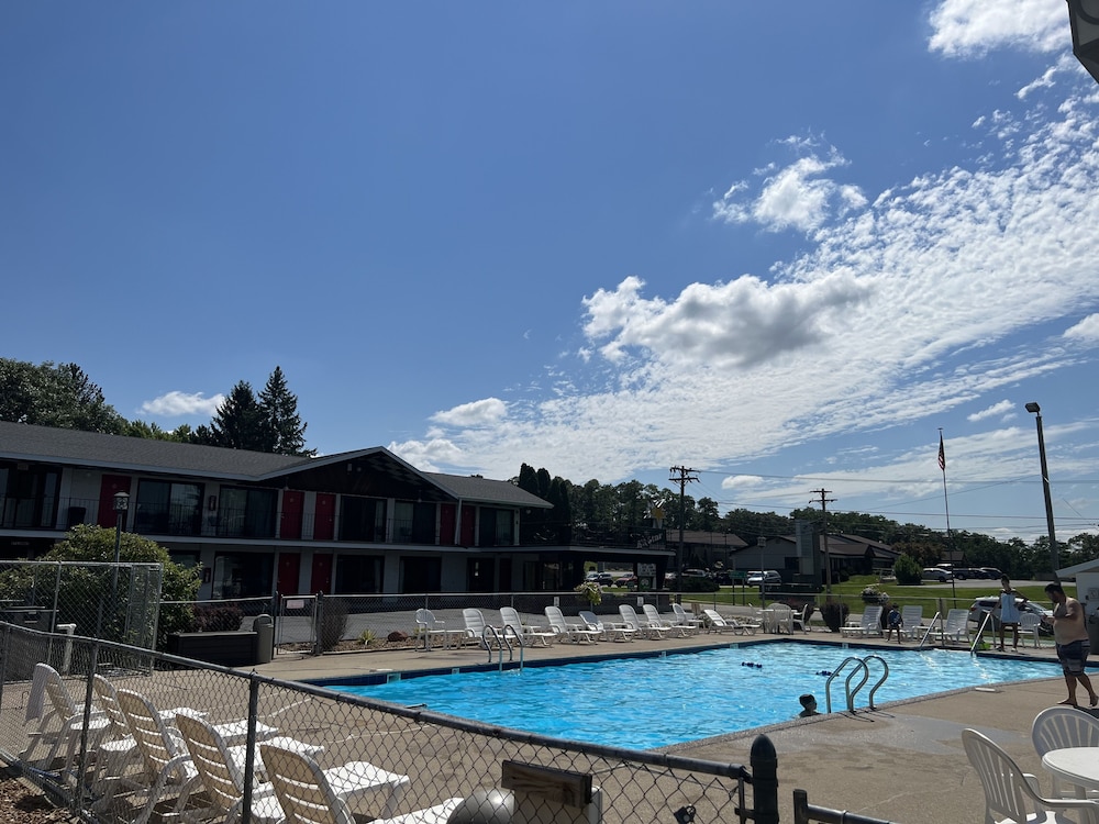 All Star Inn & Suites - photo 376