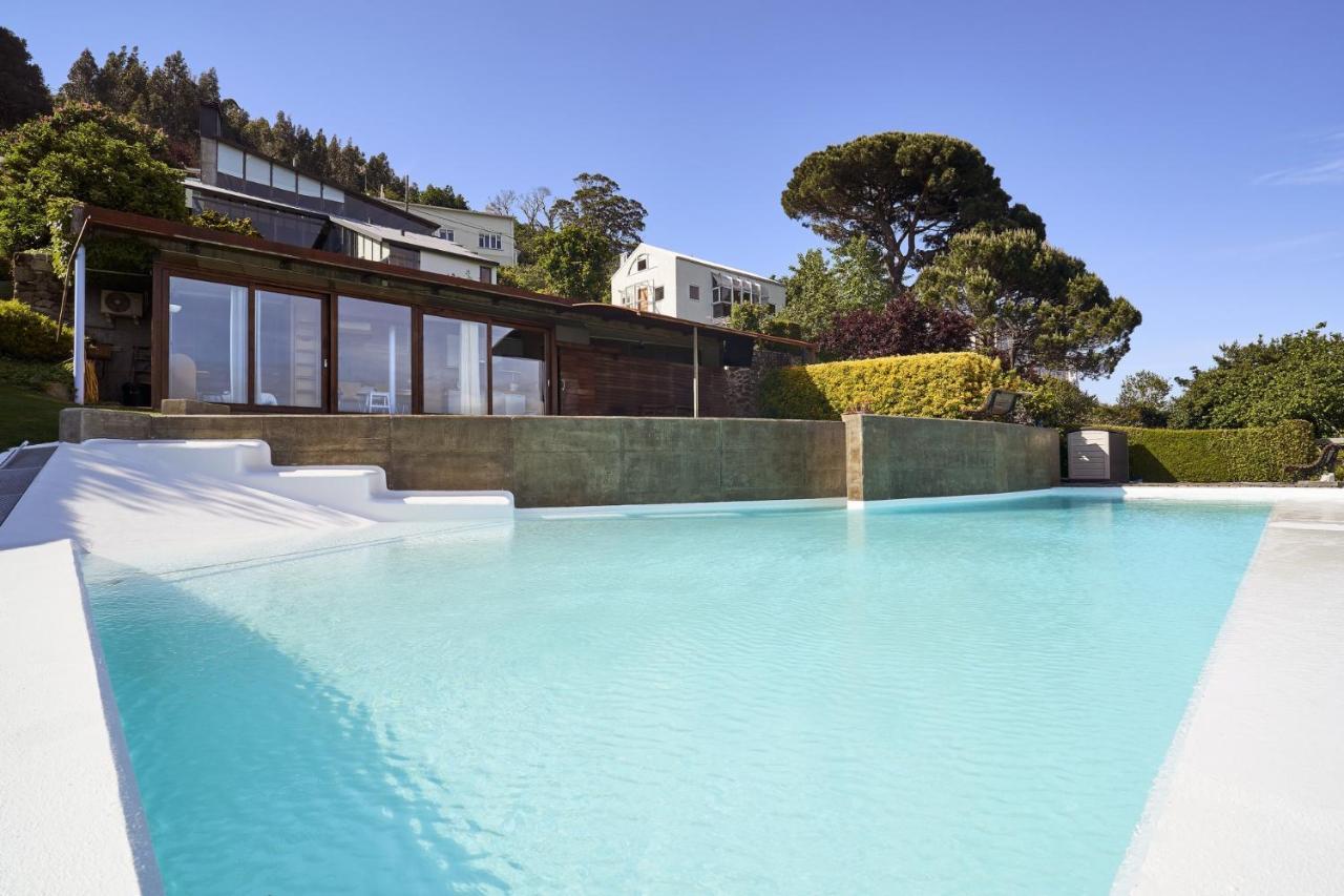 Apartamento Con Piscina Y Excelentes Vistas — 4-Star Luxury Hotel in Ferrol, Spain