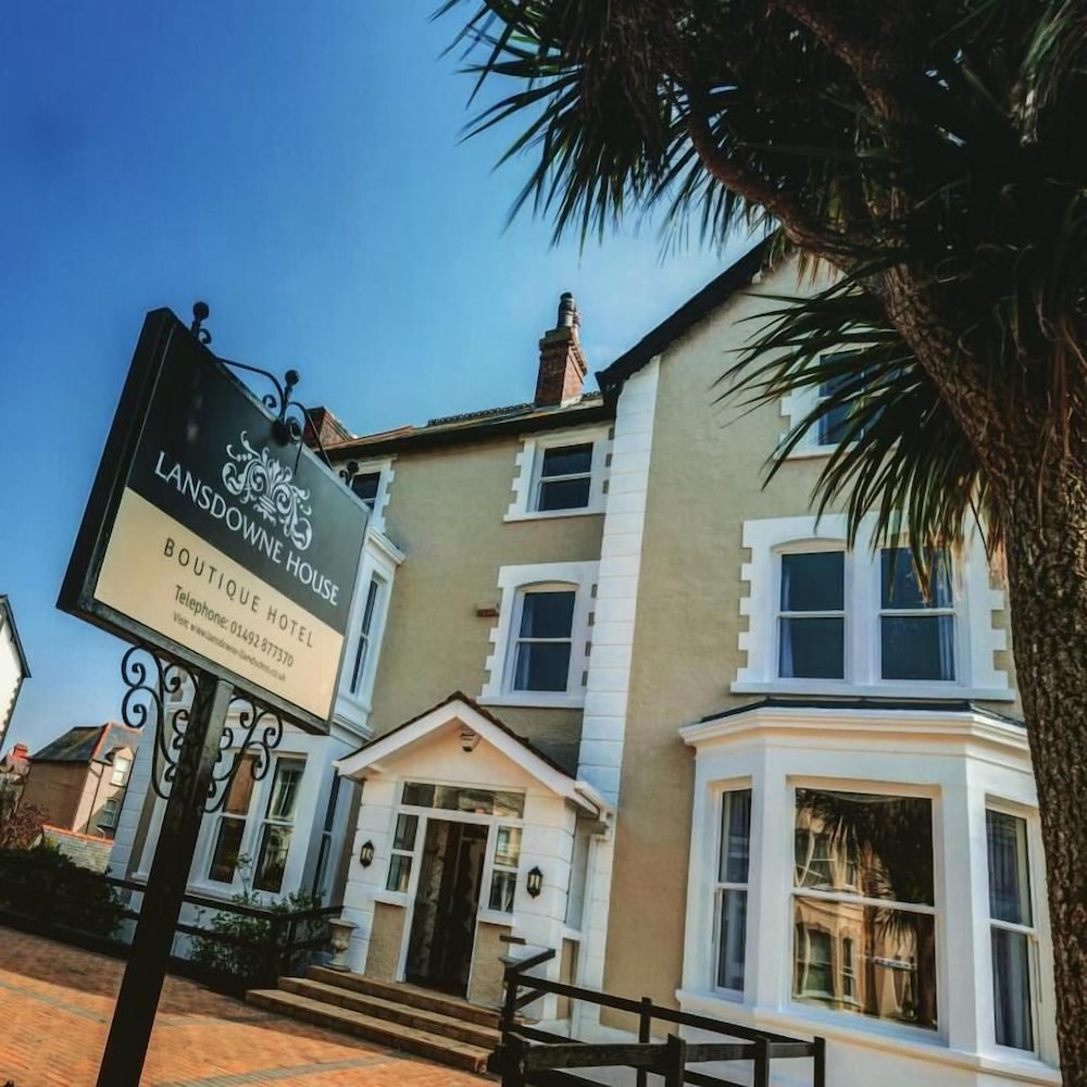 Lansdowne House with Private Car Park — 5-Star Luxury Hotel in Llandudno, United Kingdom