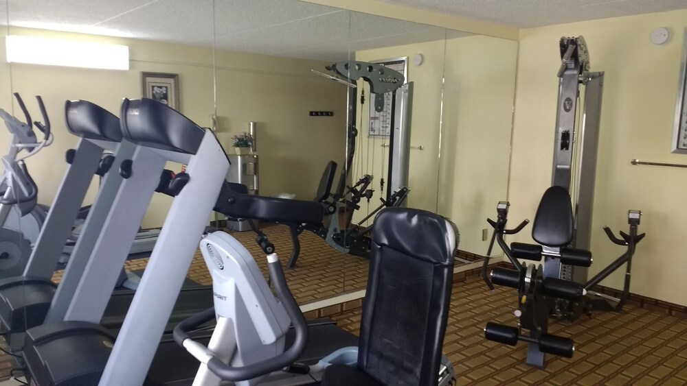 Ramada by Wyndham Asheville Southeast - photo 38