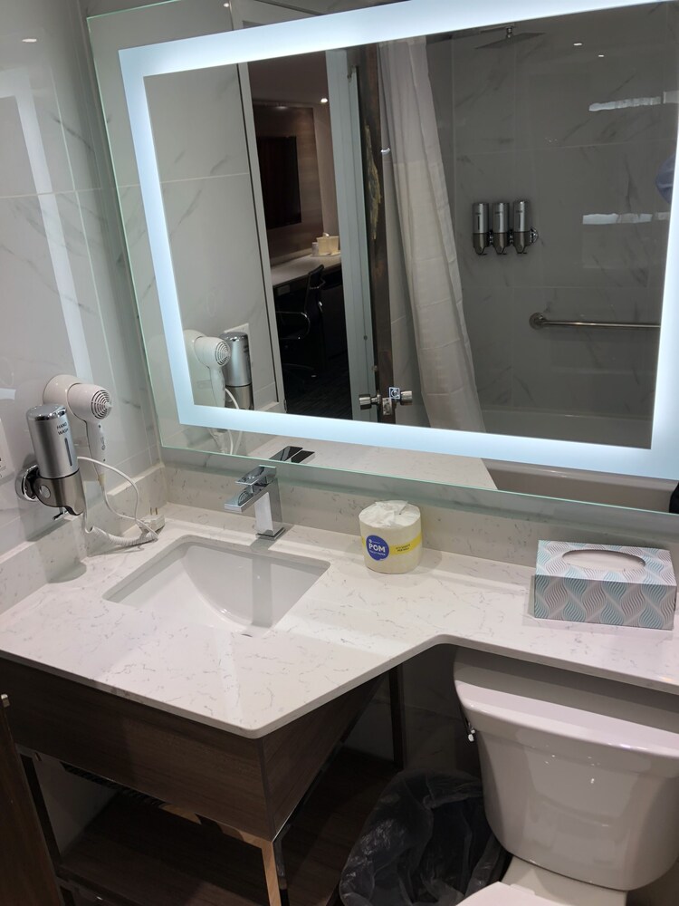 Howard Johnson by Wyndham Harrisburg - photo 10
