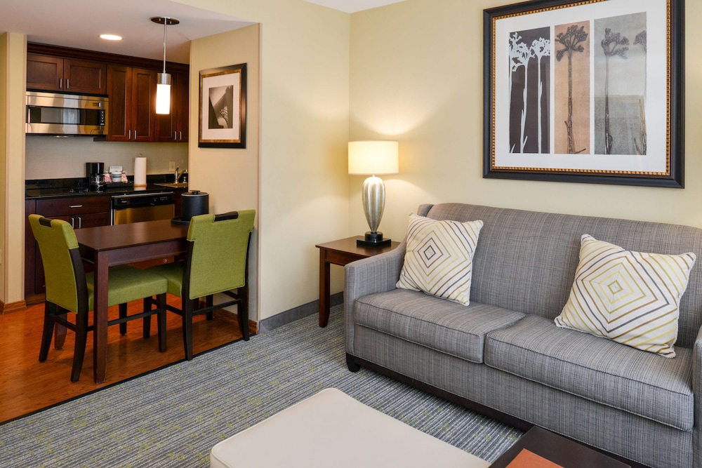 Homewood Suites by Hilton Fresno - photo 27