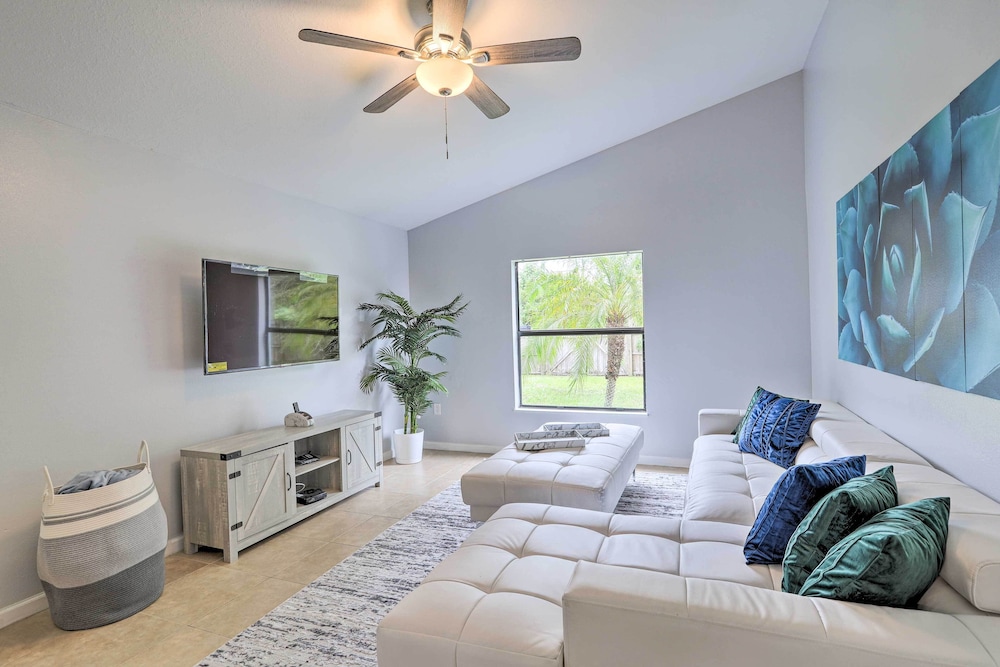 Charming Palm Bay Retreat with Spacious Yard — hotel in Palm Bay