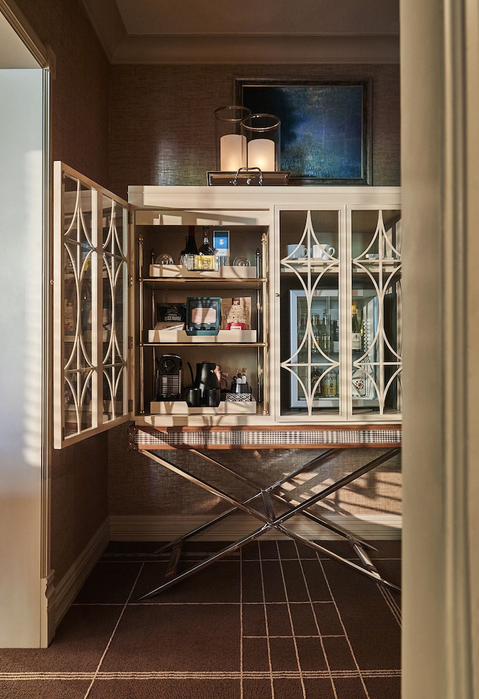 Hotel Jerome Auberge Collection - photo 33