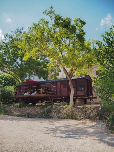 Vagón Orient Express Housevanlive pet-friendly hotel Casas Altas