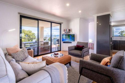 Kelp Freycinet — 4-Star Luxury Hotel in Coles Bay, Australia