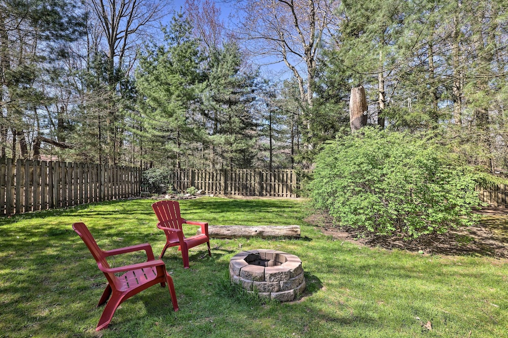 3 Mi To Kalahari Pocono Mountain Home W Fire Pit 17240210 — Mount Pocono