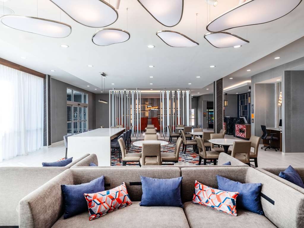 La Quinta by Wyndham Chelsea Birmingham - photo 8