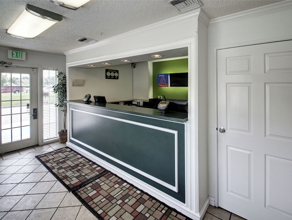 Econo Lodge Murray - photo 24