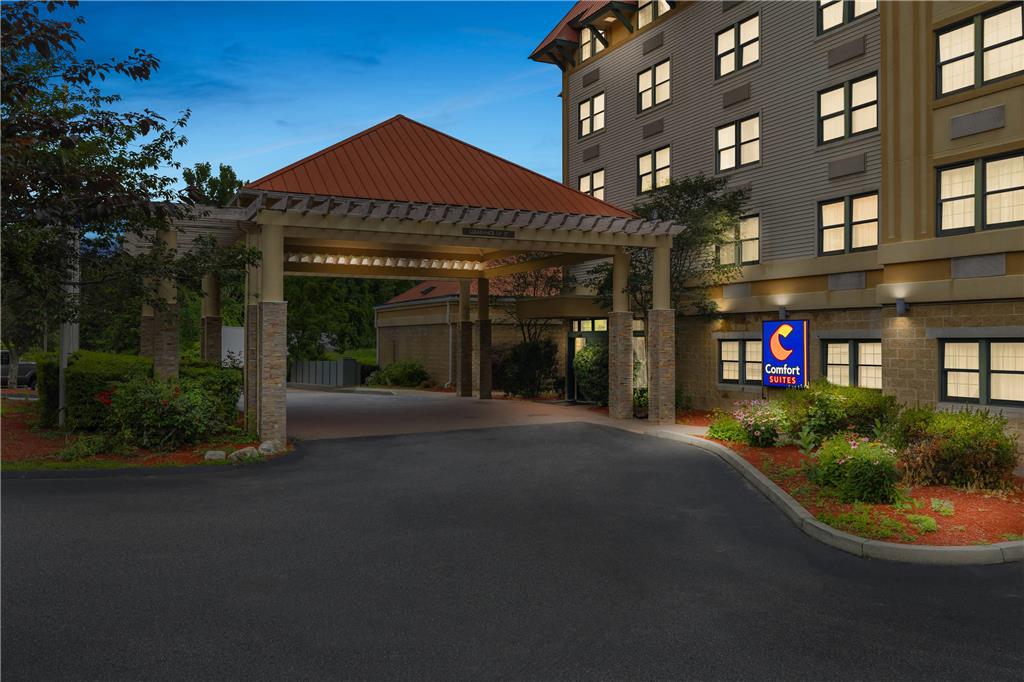 Comfort Suites Near Casinos Norwich Uncasville CT - photo 11