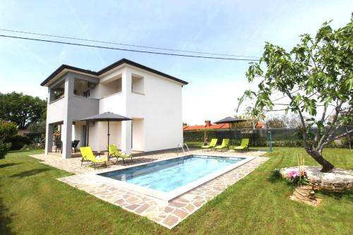 Villa Mares — 4-Star Luxury Hotel in Umag, Croatia
