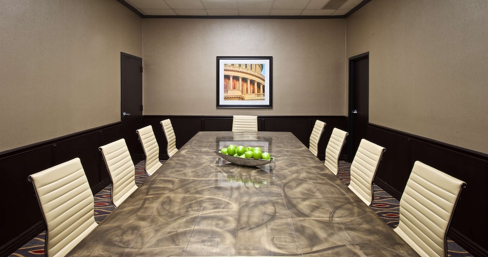 Embassy Suites by Hilton Dulles Airport - photo 41