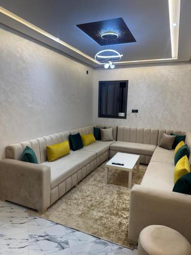 Appartement moderne clim Wi Fi parking à Tanger — 4-Star Luxury Hotel in Tangier, Morocco