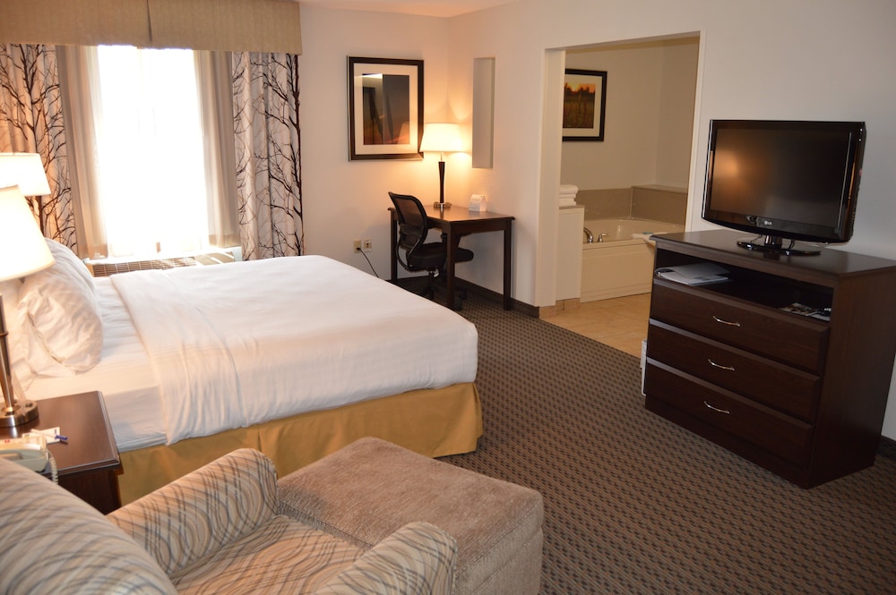 Holiday Inn Express & Suites Winner by IHG - photo 12