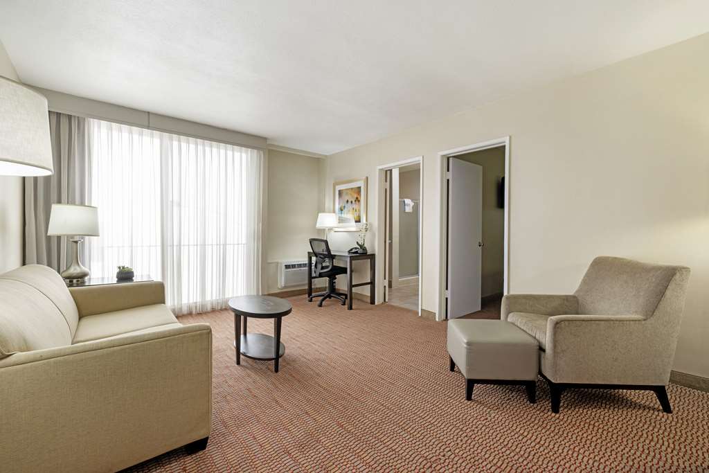 Best Western Royal Palace Inn & Suites - photo 39