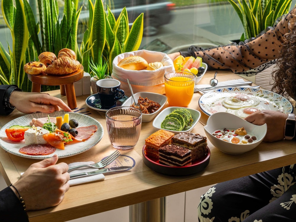 מזון ומשקאות