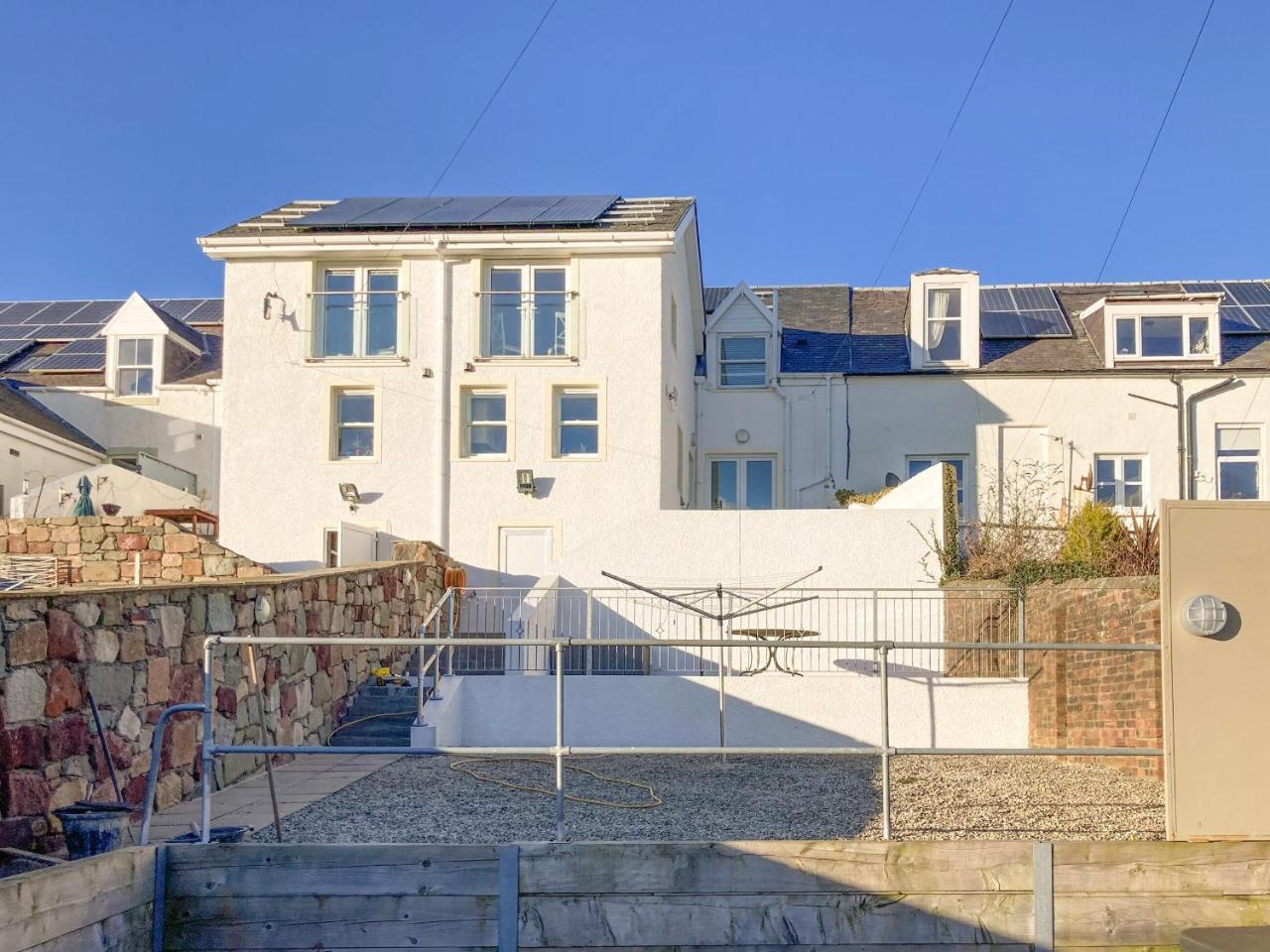 Ardstinchar Mews - last minute hotel in Unknown City