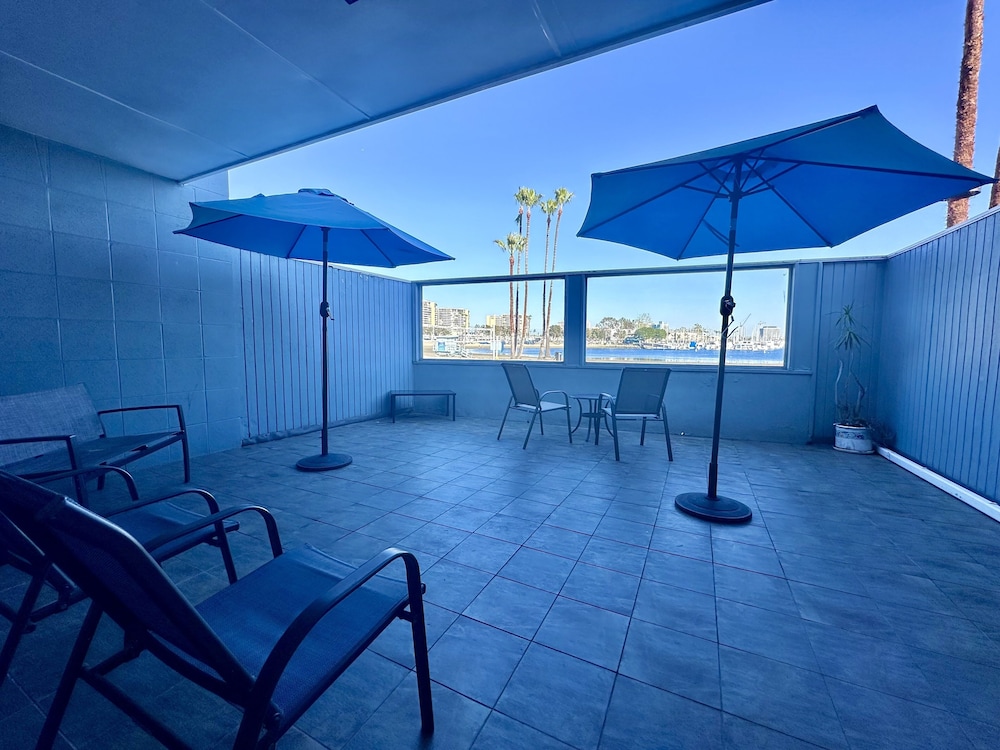 Foghorn Harbor Inn - photo 42