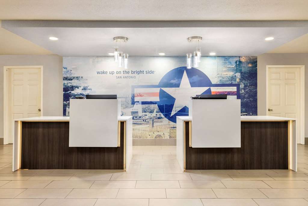 La Quinta Inn by Wyndham San Antonio Lackland - photo 29