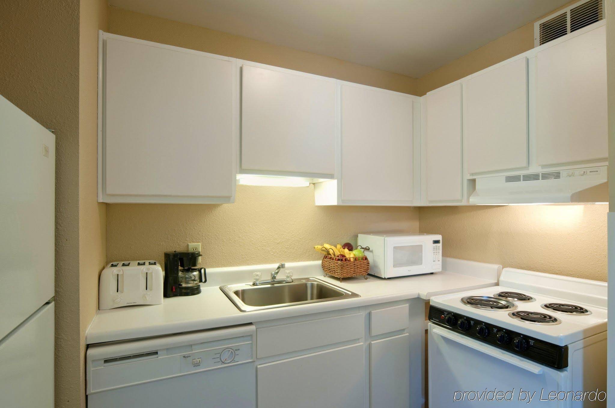 Extended Stay Lenexa Studios - photo 7
