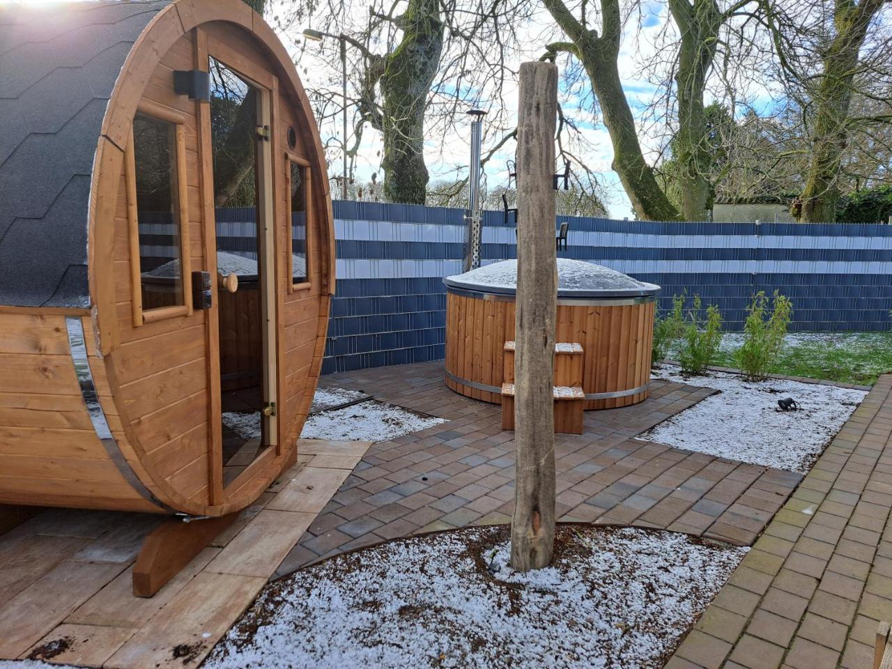 Marica s Meereszeiten Wellness — hotel in Midlum