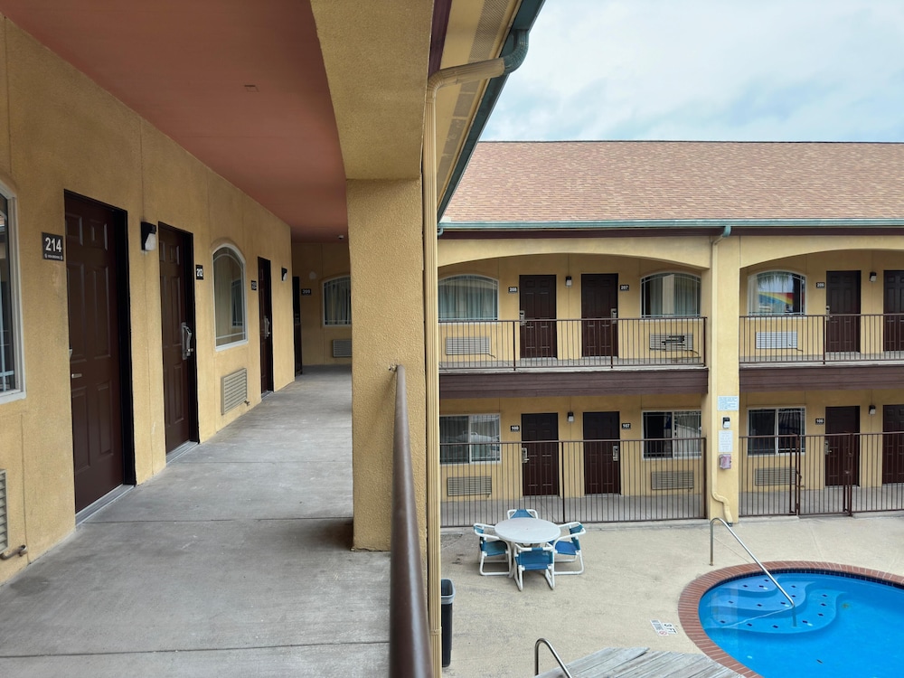 Texas Inn and Suites RGV - photo 68
