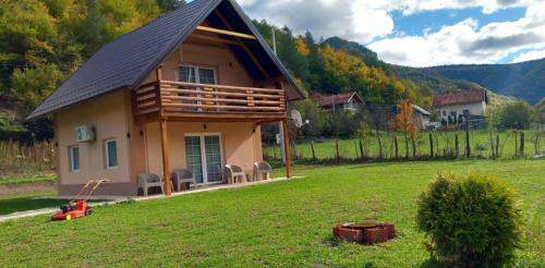 Vikendica Mandic - carbon neutral hotel in Unknown City