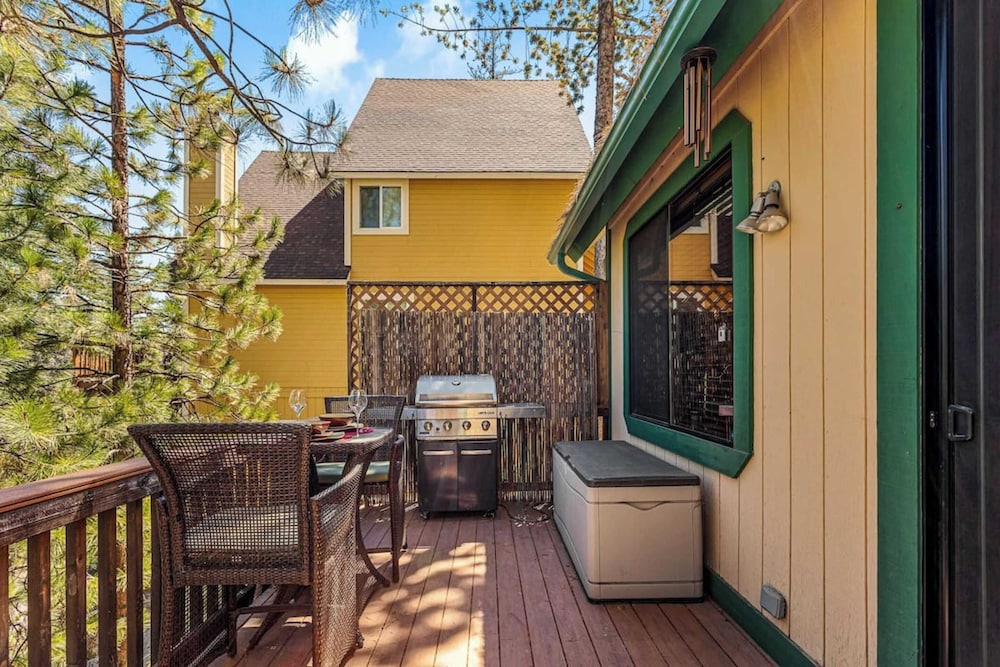Sutter Ln by Avantstay Beautifully Remodeled Kitchen 4cabin chic Bedrooms - photo 4