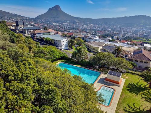 Tranquil gem with Table mountain view