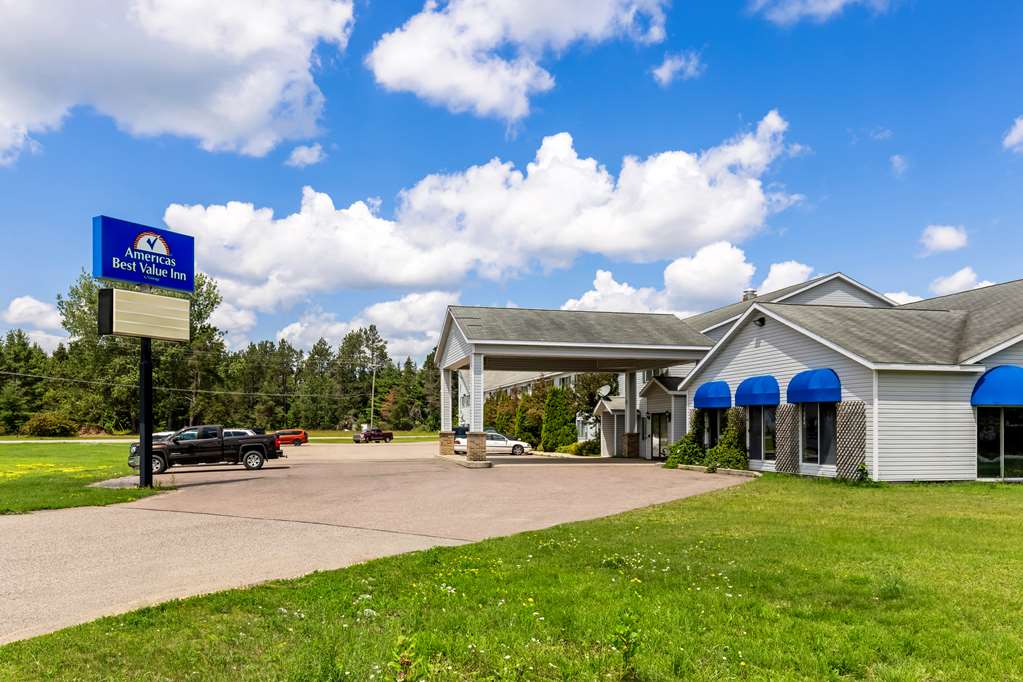 Americas Best Value Inn Tahquamenon Country - photo 3