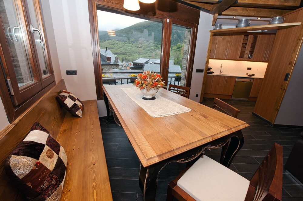 Casa Llop — 4-Star Luxury Hotel in Espot, Spain