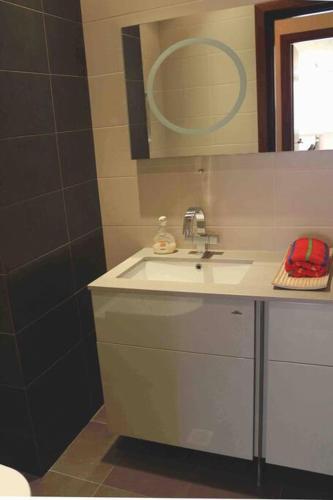 Tsiklauri Luxurious Apartment in the City Centre