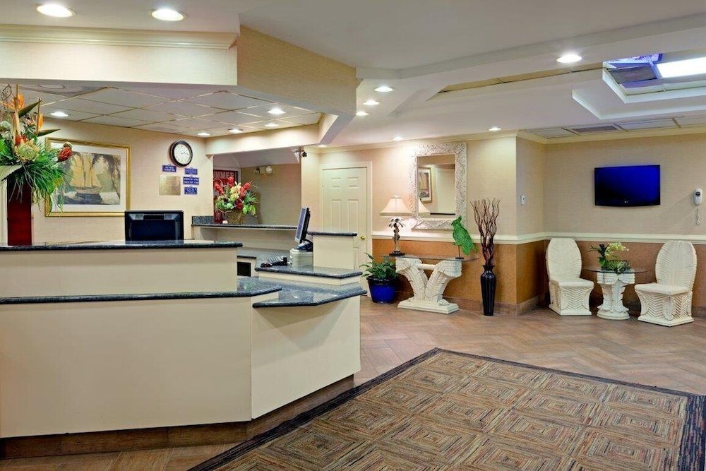 Paradise Plaza Inn - photo 2