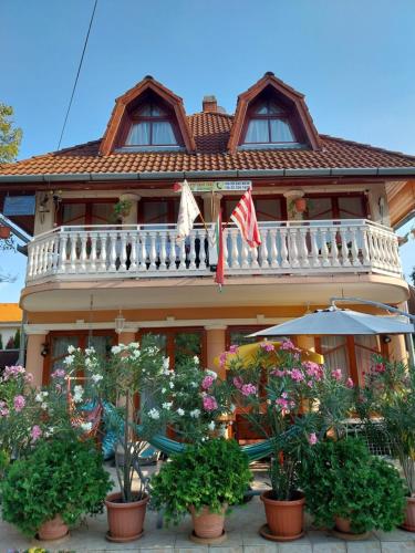 Dessewffy Guesthouse — 4-Star Luxury Hotel in Zamardi, Hungary