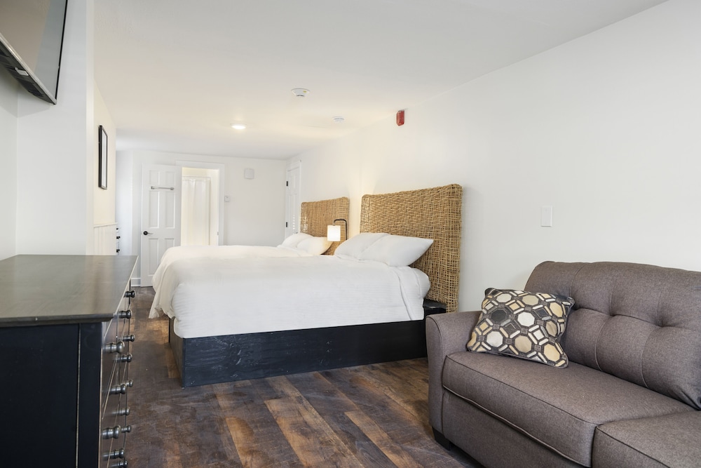 The Inn & More - photo 10