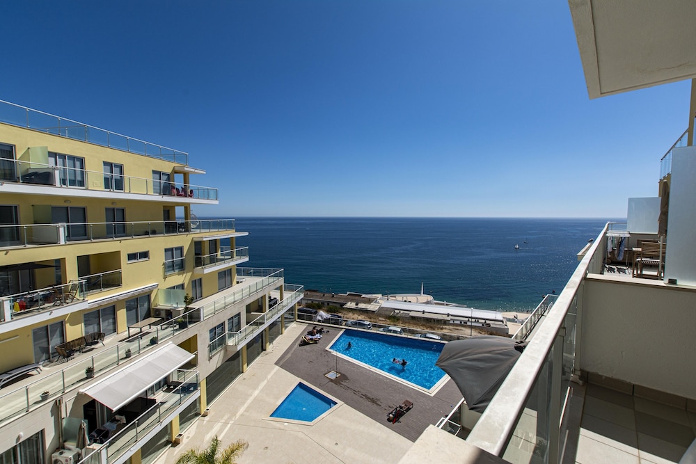 Iva's Panoramic Sesimbra Trip2Portugal — 4-Star Luxury Hotel in Sesimbra, Portugal