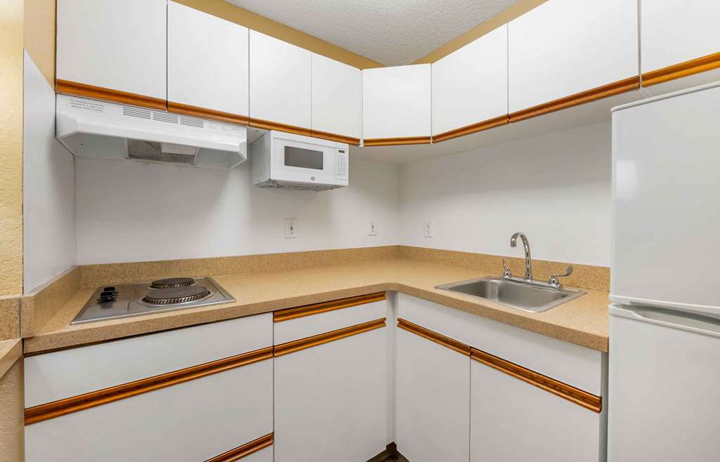 Extended Stay America Select Suites Jacksonville Baymeadows - photo 42