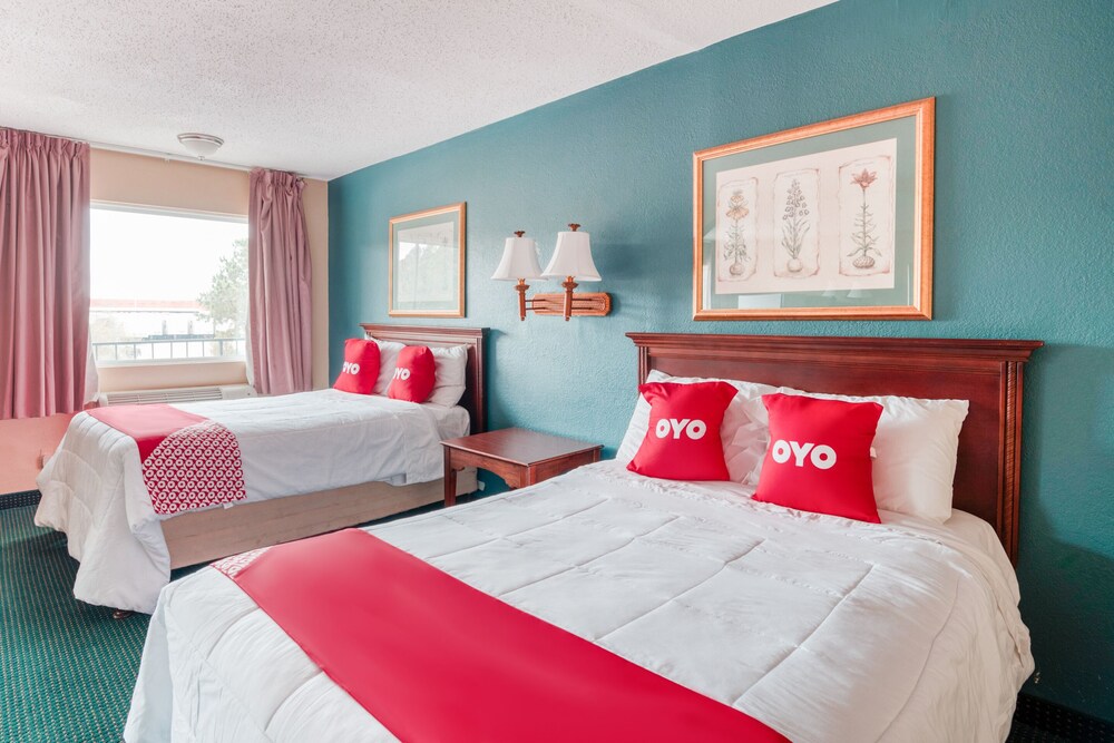 OYO Hotel Fayetteville S Eastern Blvd - photo 12