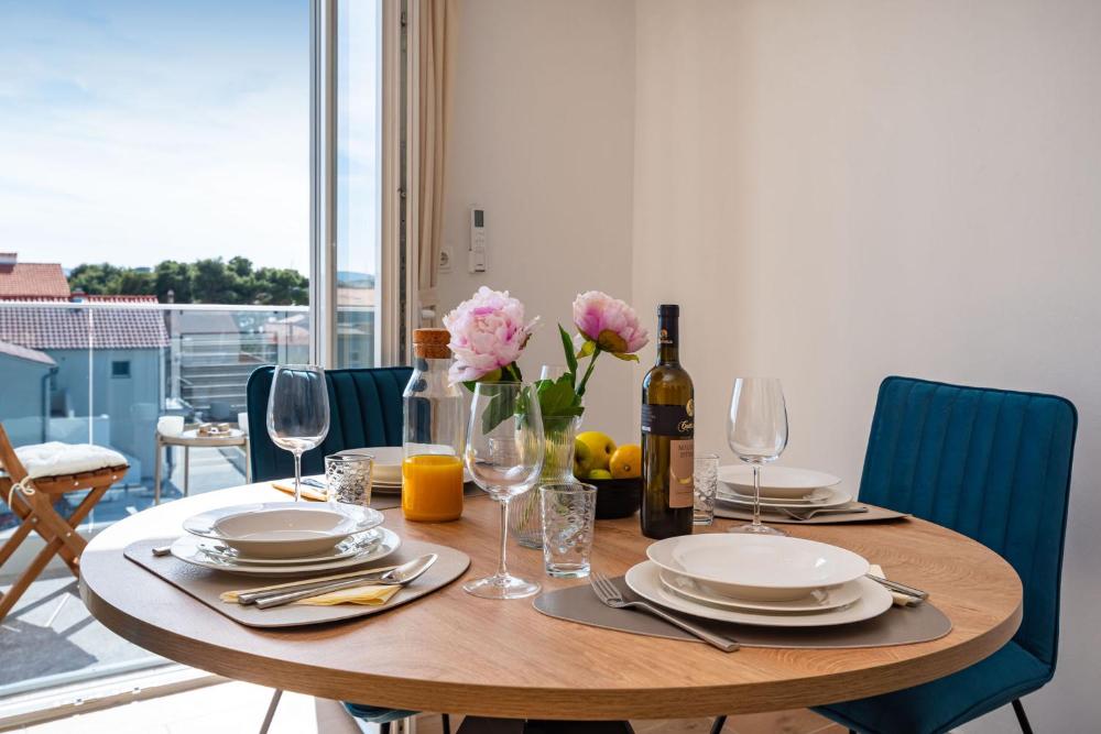 Apartments Lucija Mari — 4-Star Luxury Hotel in Tribunj, Croatia