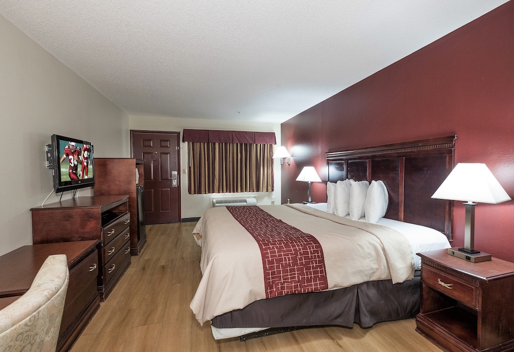 Red Roof Inn Chipley - photo 14