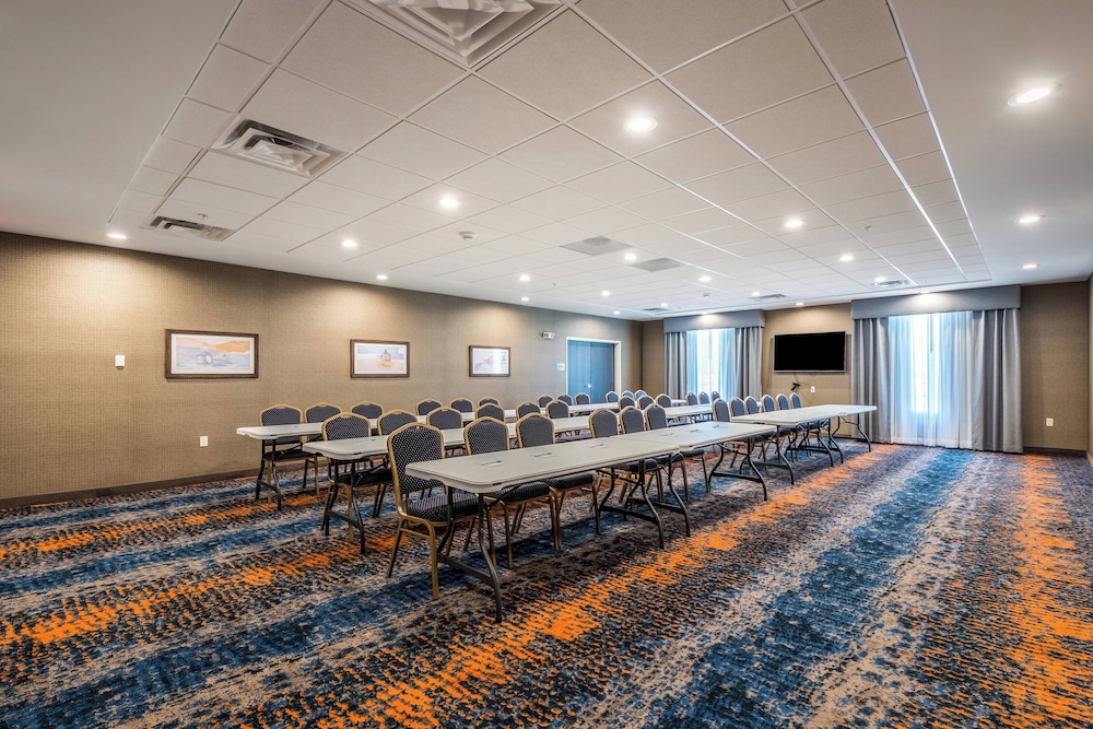 Fairfield Inn & Suites by Marriott St. Joseph Stevensville - photo 36