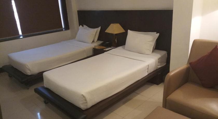 Seventeen Degrees Hotel — Dhanbad — photo 2