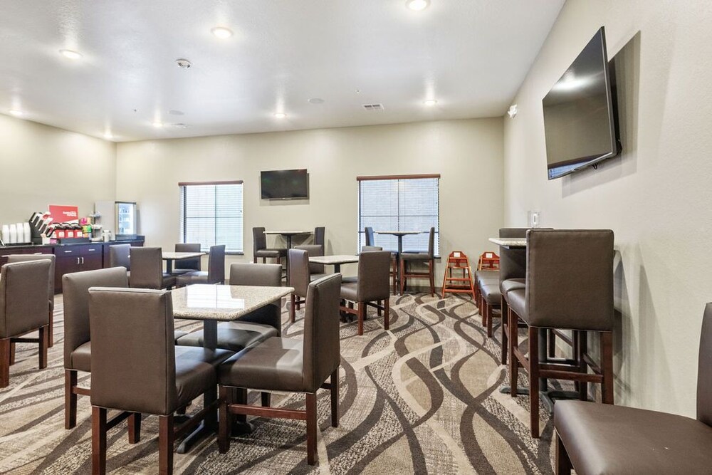 Cobblestone Hotel & Suites Mosinee - photo 87