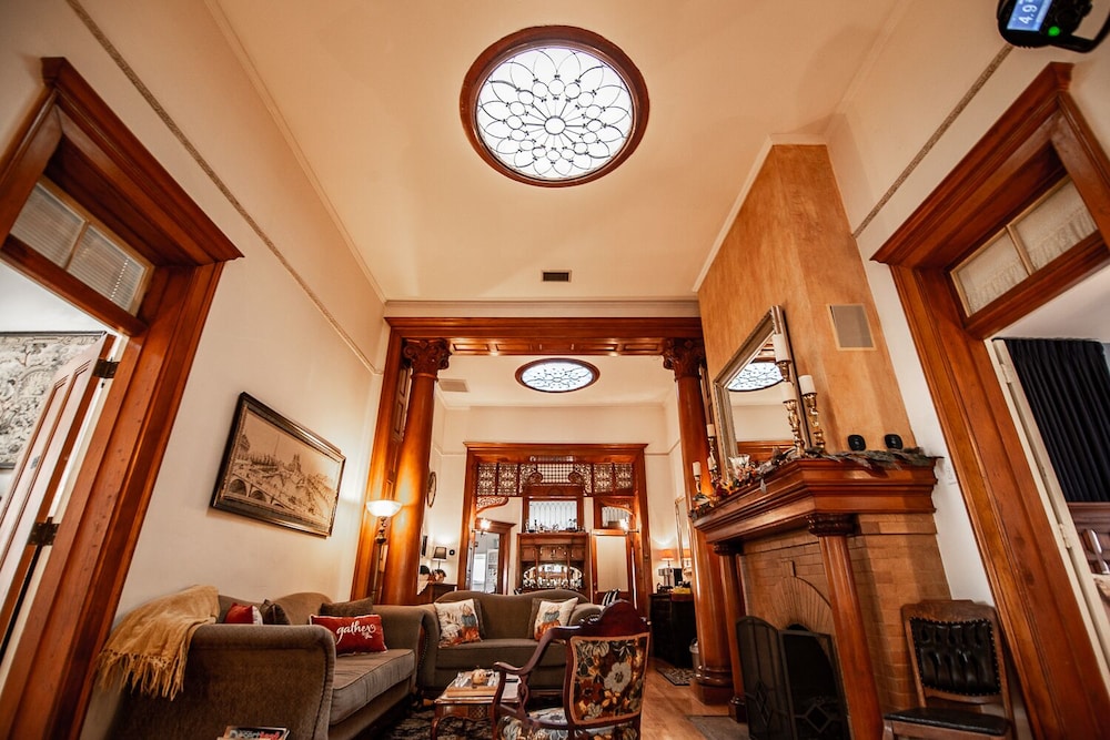 The Blenman House Inn - photo 3