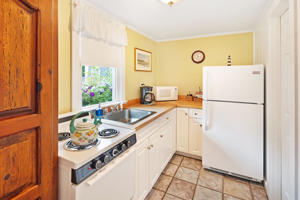 The Lightkeepers Inn - photo 14