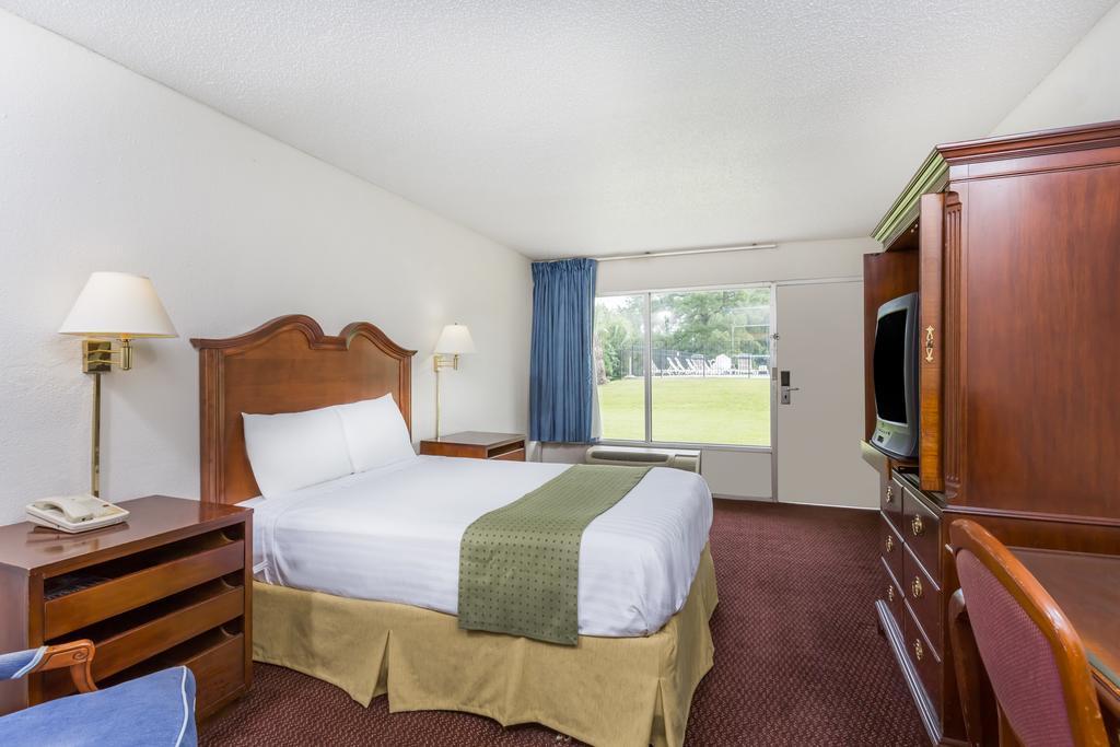 Palmetto Inn — Manning — photo 5