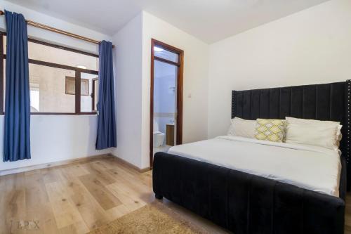 Beautiful Two Bedroom Apartment With Fully Equipped Gym Ample Parking Space And Proximity To Major Shopping Malls