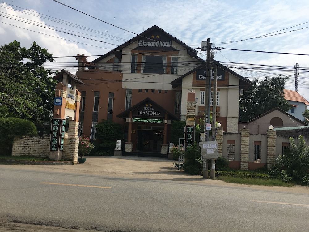 Diamond Resort - carbon neutral hotel in Bien Hoa