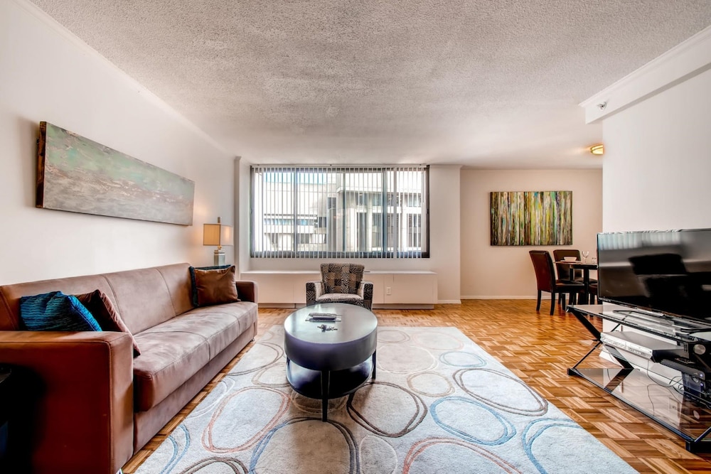 Global Luxury Suites at the Commonwealth - photo 24